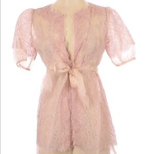 NWOT GORGEOUS SHEER LACE TIE FRONT TOP 40 IT